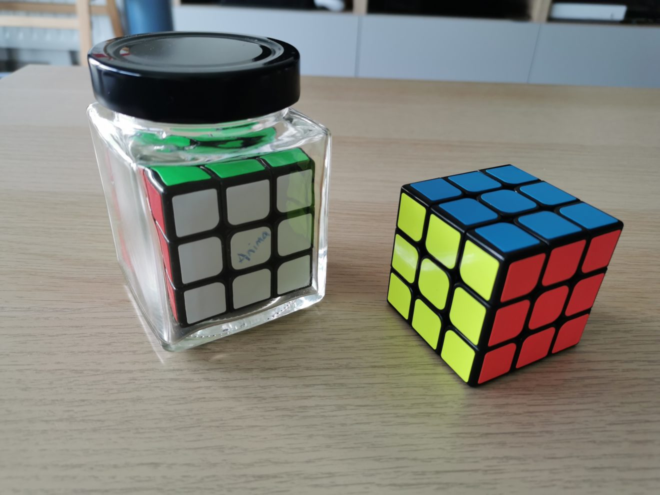 Cube signé dans bouteille + Rubick's cube Gimmick